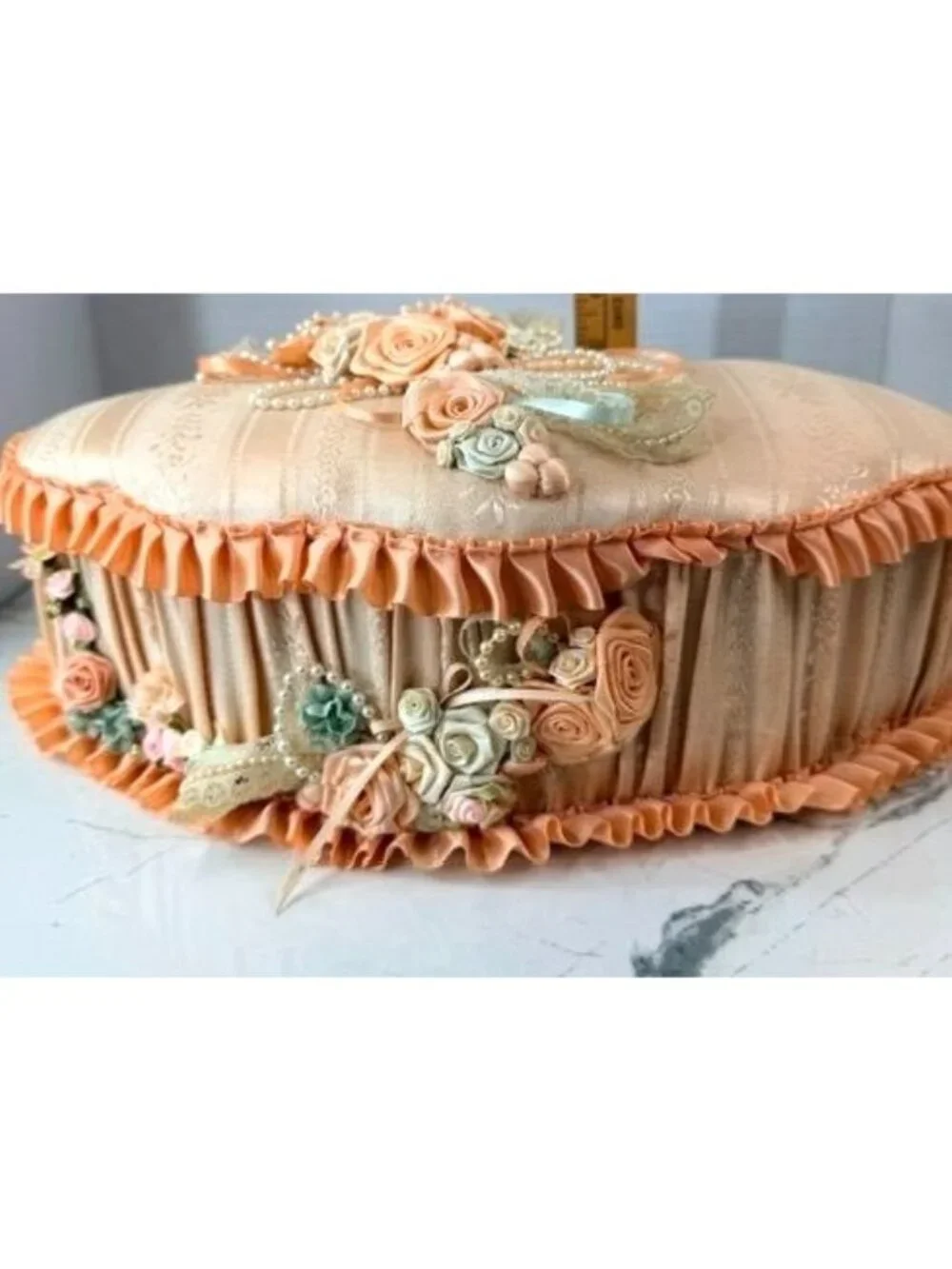 VTG Shabby Chic Peach Satin Fabric Keepsake Box Ribbon Roses Pearls